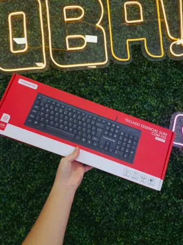 Teclado essencial Slim com fio - Tomate