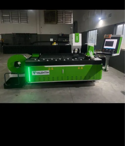Máquina de Corte a Laser Valentim - Precisão e Eficiência