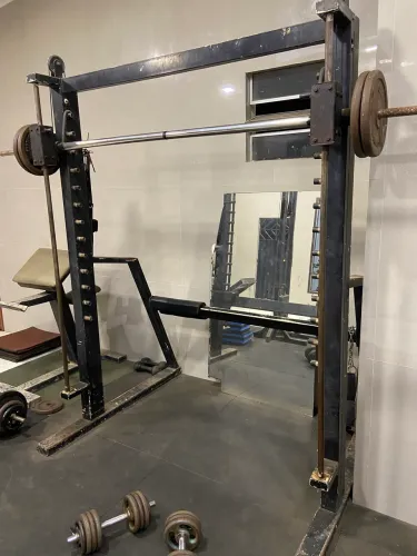 Vendo máquina de musculação smith da marca physicus 