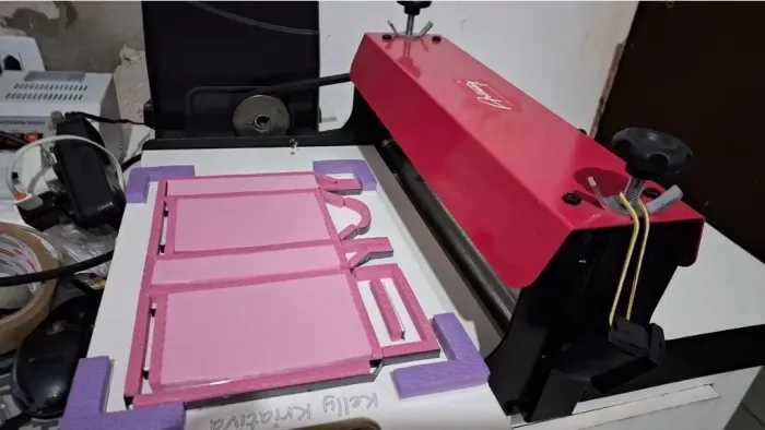 Corte e vinco elétrica caseira nova