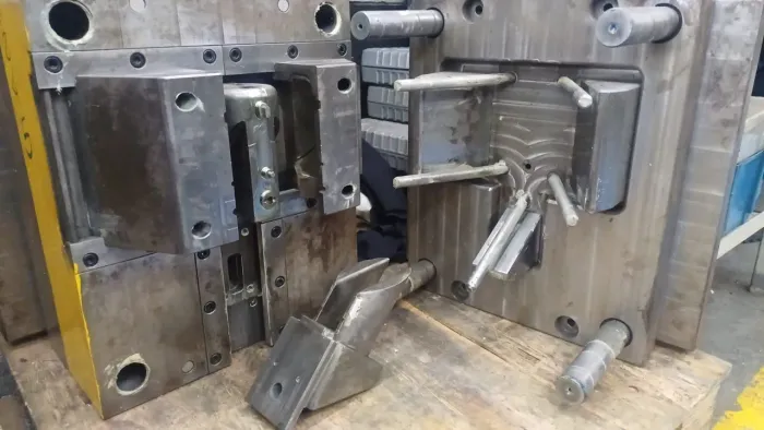 Ferramenta para suporte Caramanhola porta garrafa Bike