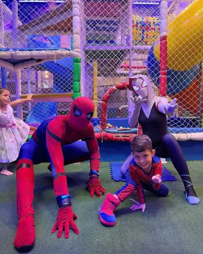 Animação de Super-Heróis para o seu evento 
