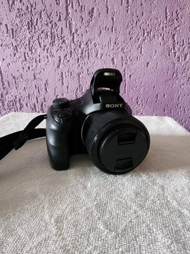 Câmera Digital Óptica Sony Cyber-Shot DSC-HX300 20.4MP 50x