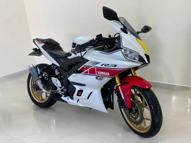 Yamaha Yzf r-3 world gp 60th aniniversary ed. 2023