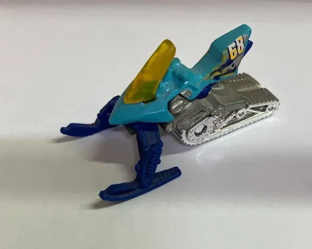 SNOW RIDE MOTO PARA NEVE 2013 HOT WHEELS 1:64 LOOSE