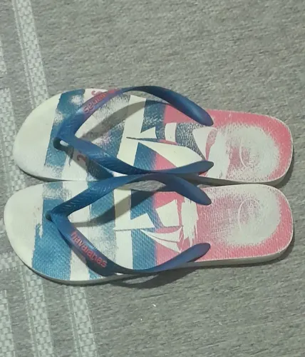 Havaianas 45/46 Coloridas com Design Náutico