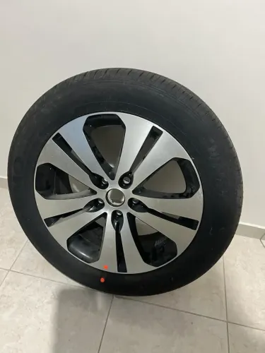 Pneu com Aro Sportage