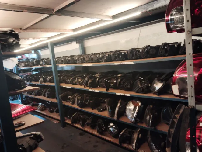 Faróis de carro usados todos modelos federal peças 6130600162