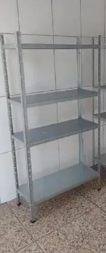 Prateleira Metálica 4 Prateleiras 1,45m de Altura 0,72 cm de comprimento 