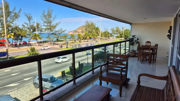 Apartamento frontal mar (Lúcio Costa - Posto 10), 4 suítes, 184 m².
