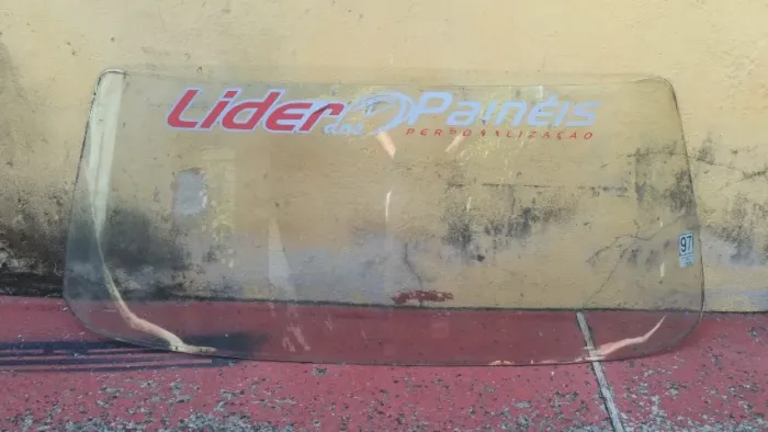 Vidro Dianteiro para-brisa para todos modelos de Opala. Aceito cartão.