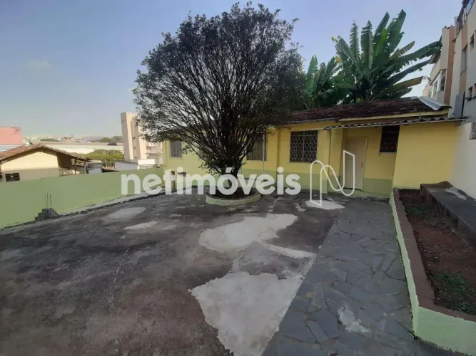 Lote a venda no bairro Coração Eucarístico, com 380 m²;, zoneamento OM-3 e localização exc