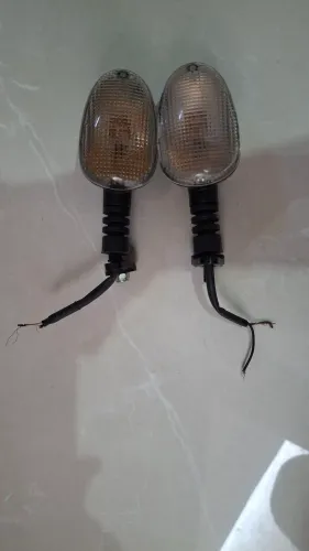 Par pisca seta dianteiro daytona 675 2006 a 2012