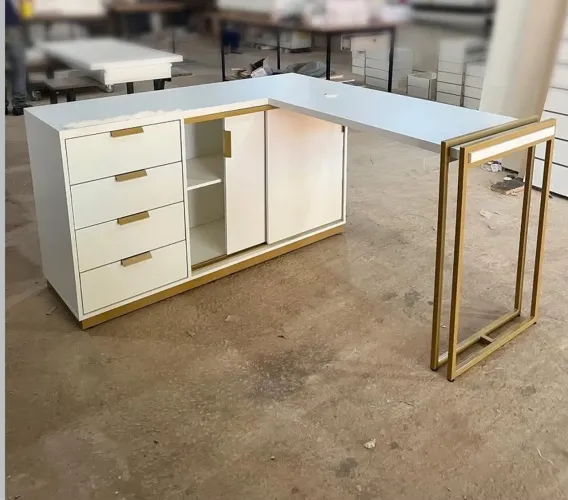 Mesas Nails design/ Carrinhos Auxiliares 