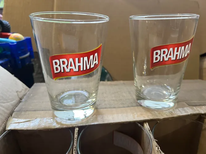 Caixa 12 copos chopp Brahma 