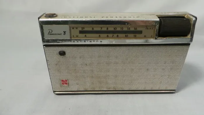 RÁDIO ANTIGO PANASONIC T-801B SEM FUNCIONAR PARA REPARO