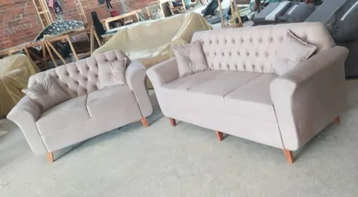 Conjunto de Sofás 2 e 3 Lugares - Elegância e Conforto