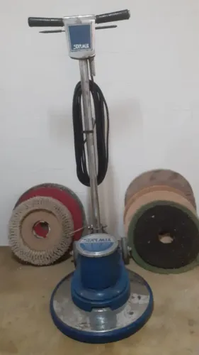 LAVADORA E POLIDORA STARMIX