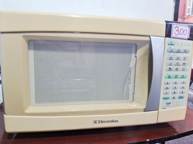 MICROONDAS ELECTROLUX  28 LITROS