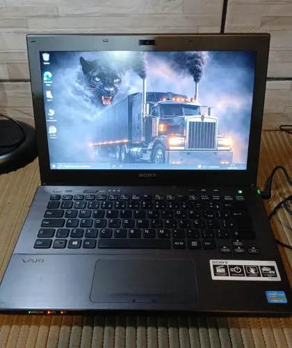 Notebook Sony VAIO I7 usado em ótimo estado.