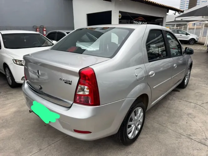 Renault Logan Expression Hi-flex 1.6 8V 4P 2011