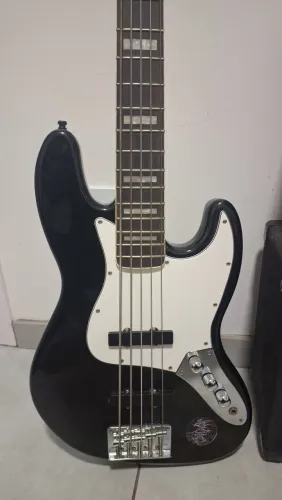 Baixo Auburn 5 cordas passivo