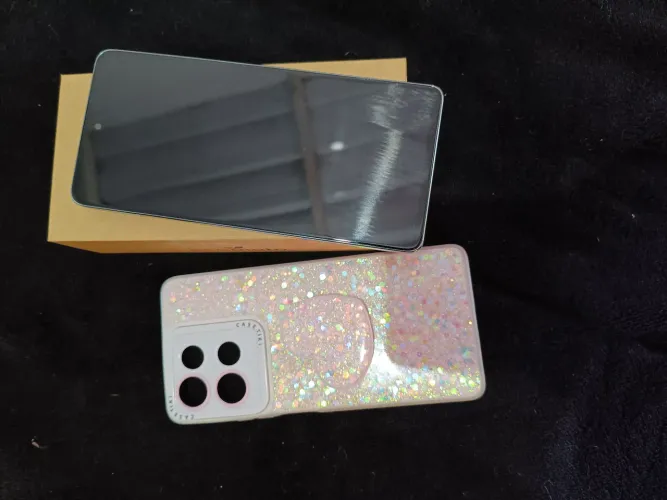 Vendo celular. Semi novo .