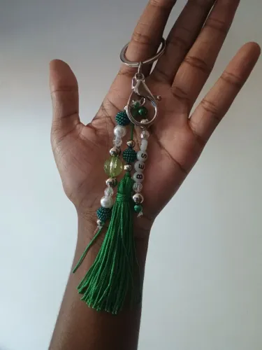 Chaveiro Perolado e personagem com nome 