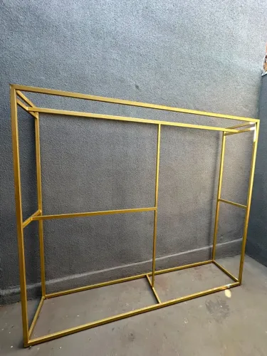 Arara de Roupas Dourada - 2,00m x 2,32m