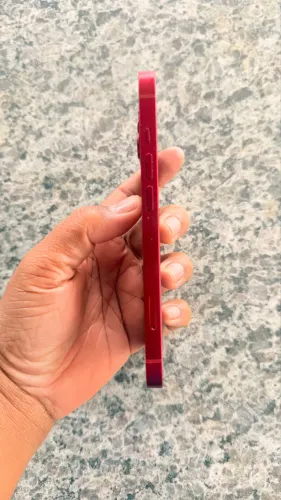 iPhone 13 red