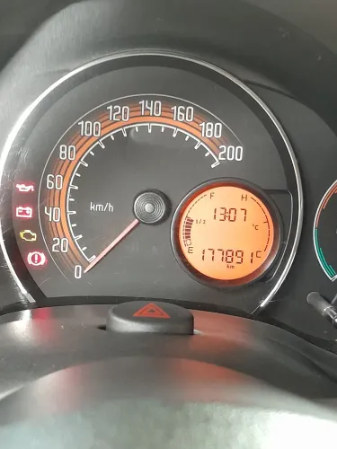 Fiat Uno Vivace/rua 1.0 EVO Fire Flex 8V 5P 2012