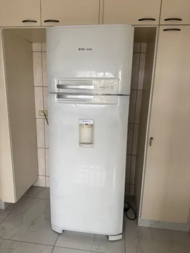 Geladeira a venda