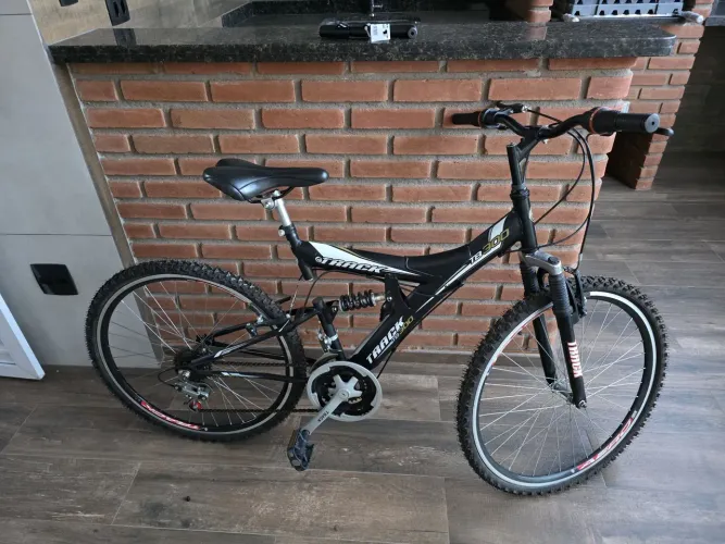 Bicicleta Track TB300 ARO 26