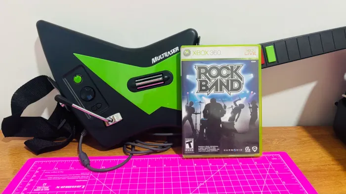 Xbox 360 S + Kinect + Guitarras + Jogos (Kit Completo)