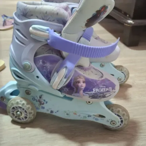 Patins da Frozen com acessorios