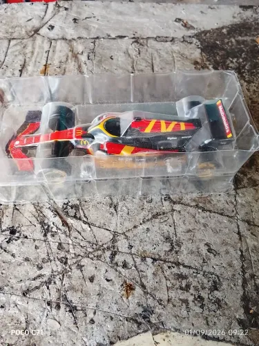Miniatura de fórmula 1 da McDonald's