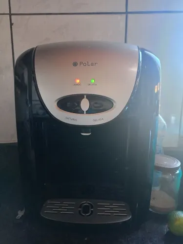 Vendo filtro marca Polar pouco uso água tempo. Ambiente e gelada