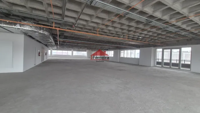 Espaço corporativo Triple A para alugar na Barra Funda, andar inteiro com 1.115m², 28 vaga
