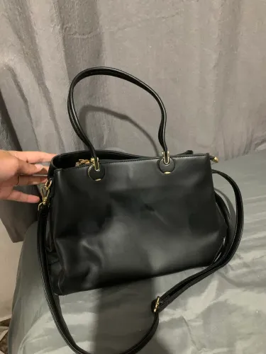 Bolsa feminina 3 bolsos e 2 alças