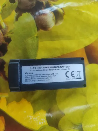 Bateria, rádio controle e hélices do drone L600 PRO MAX