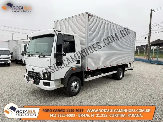 FORD CARGO 1119 BAÚ 6,20M
