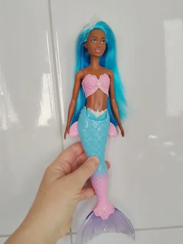 Boneca Barbie Mattel sereia negra nova
