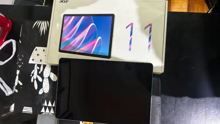 Tablet semi novo