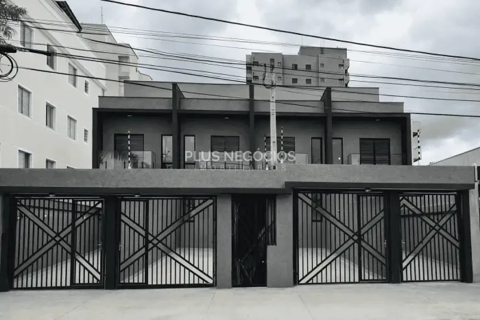 Sobrado à Venda em Sorocaba  Jardim Americano | 2 Suítes, Quintal e Área Gourmet | Financi