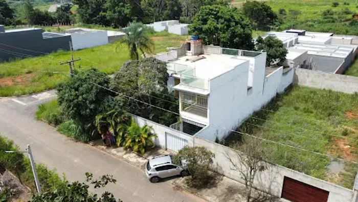 Casa com 3 dormitórios para alugar, 302 m² - Cerejeiras - Anápolis/GO