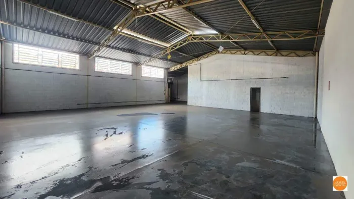 GALPÃO DE 550m² | 450m² DE ÁREA CONSTRUÍDA | SANTO ANDRÉ