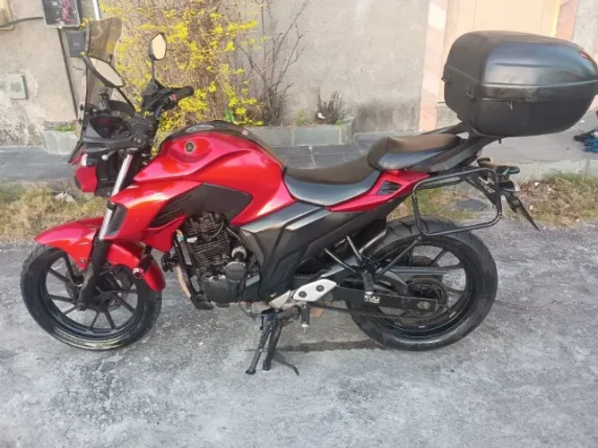 YAMAHA FZ25 VERMELHA 2022