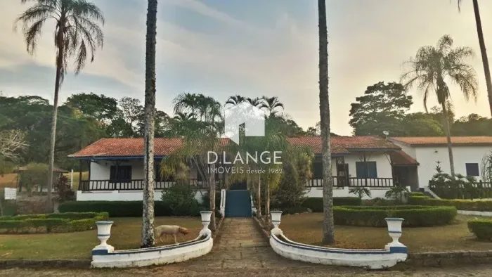 Terreno à venda no Condomínio Club de Campos (Est. Permuta) - Valinhos/SP.