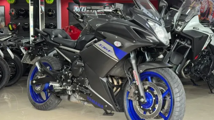 XJ6 F CINZA ANO 2014/2015 COM APENAS 13.751km RODADOS