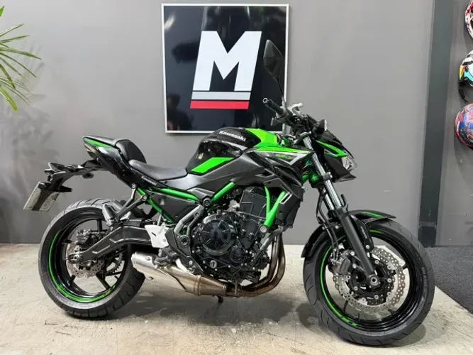 KAWASAKI Z650 2022 - Segundo dono - Revisada - Pneus seminovos